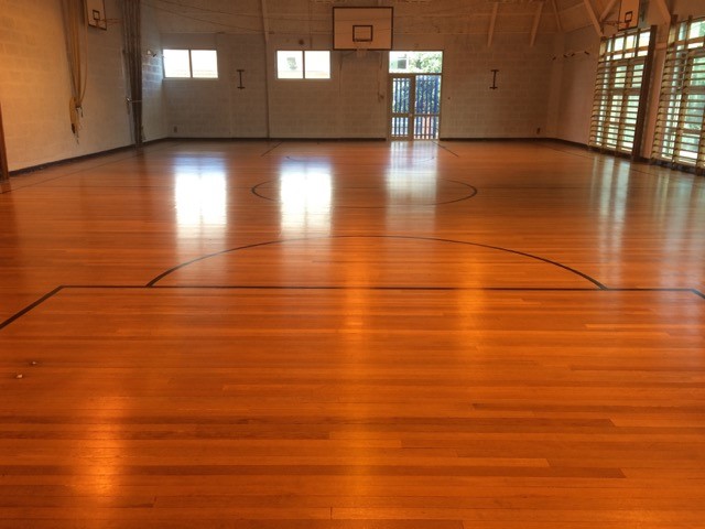 sports hall sanding and lacquering