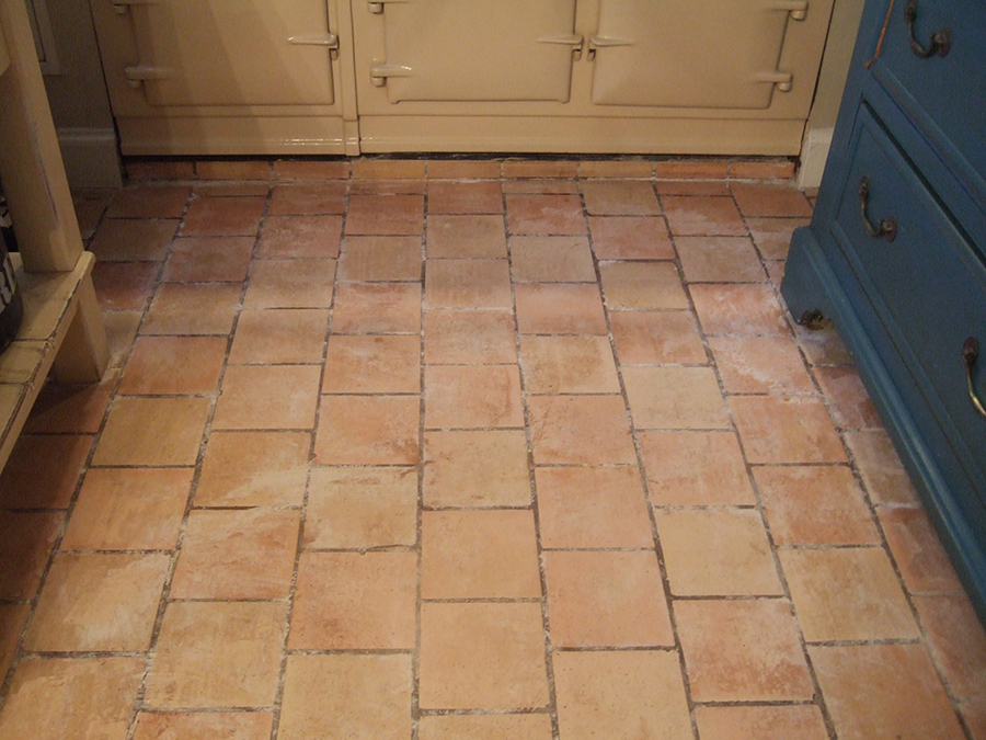 Problems cleaning a terracotta floor 