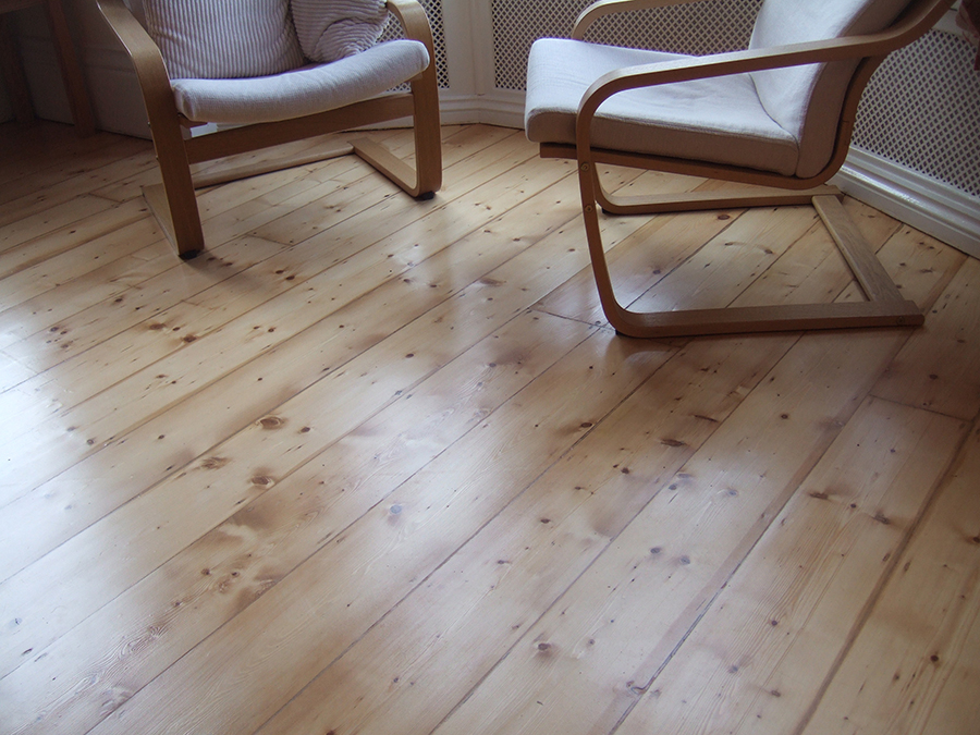 Old pine floor after varnishing